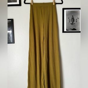 (SOLD) Olive Green Stretch Wide Leg Pants